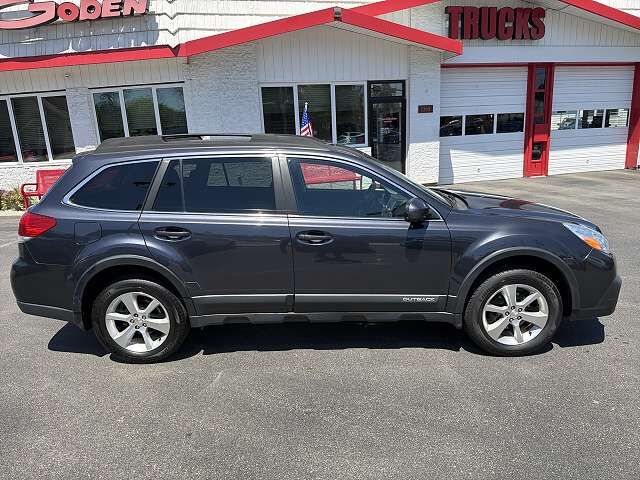 2013 SUBARU Outback