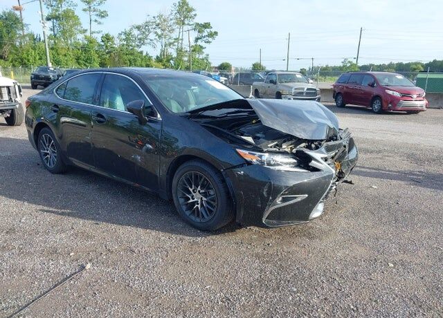 2017 LEXUS ES