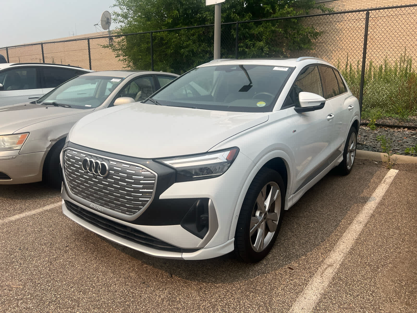 2023 AUDI Q4