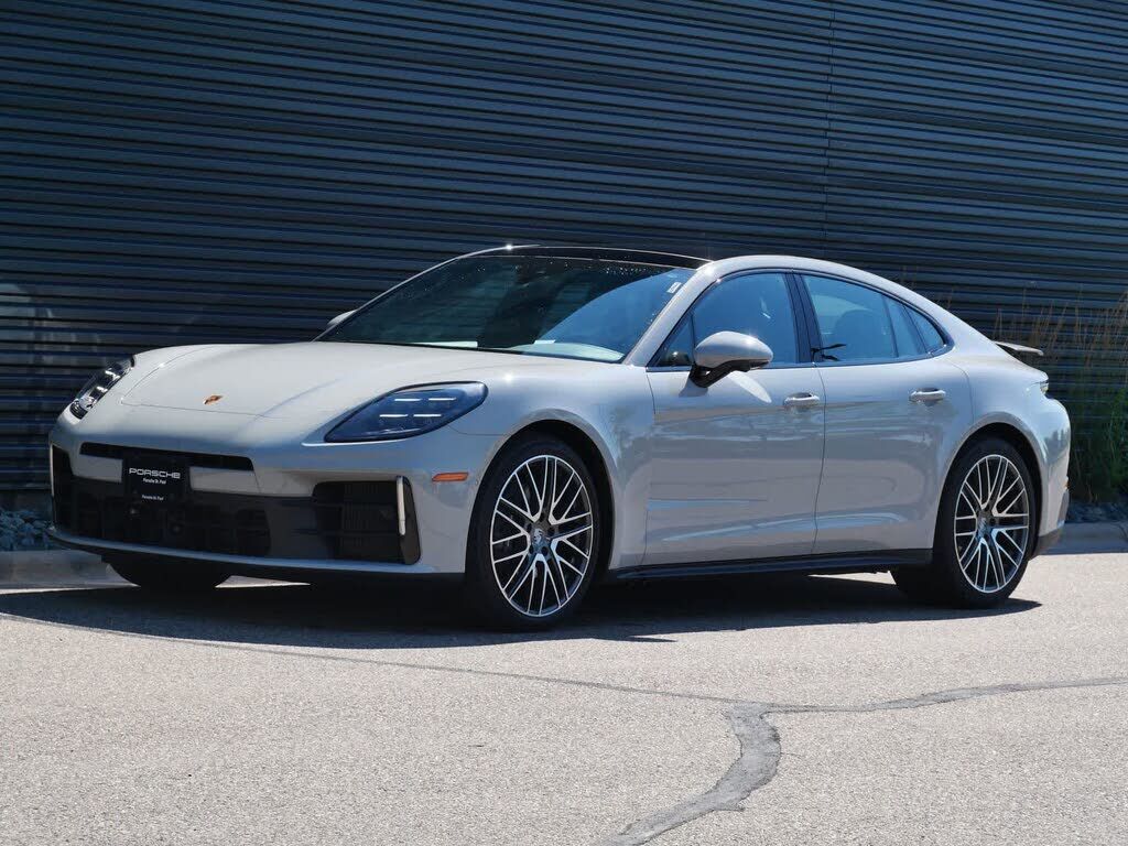 2025 PORSCHE Panamera