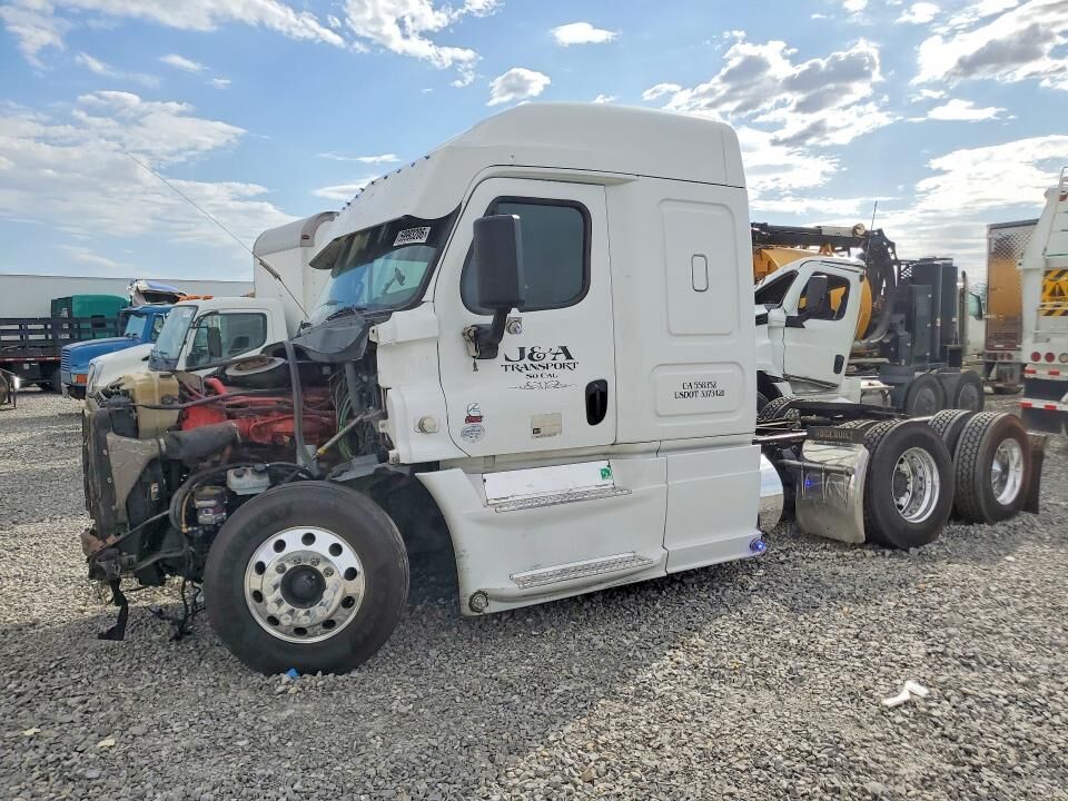 2015 FREIGHTLINER Cascadia