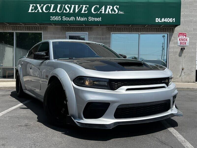 2020 DODGE Charger