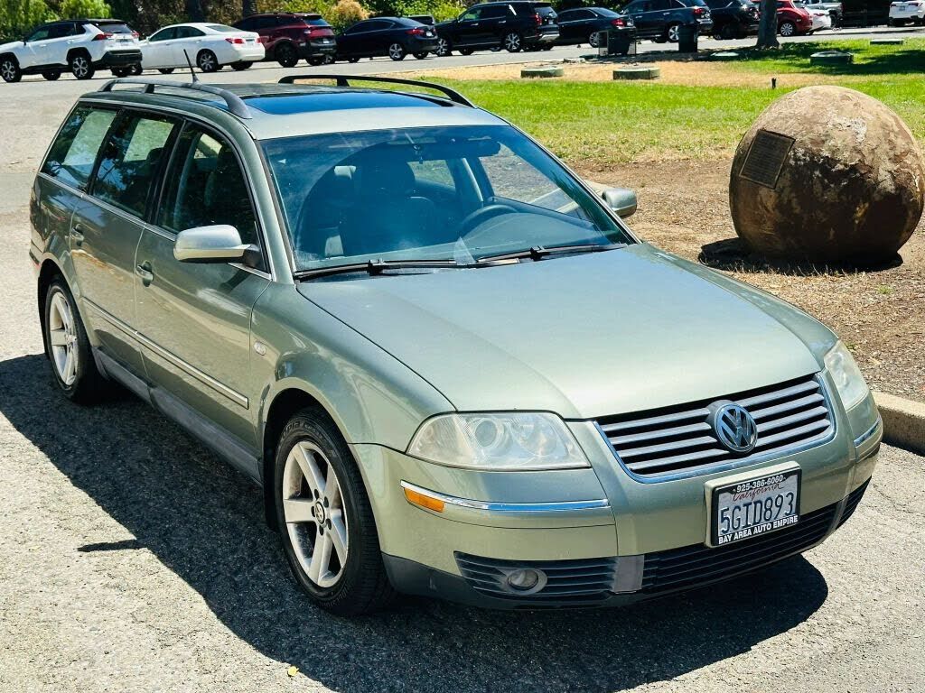2004 VOLKSWAGEN Passat