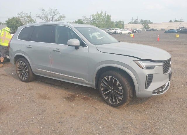 2025 VOLVO XC90