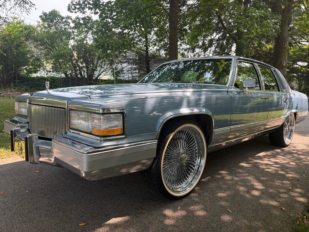 1992 CADILLAC Brougham