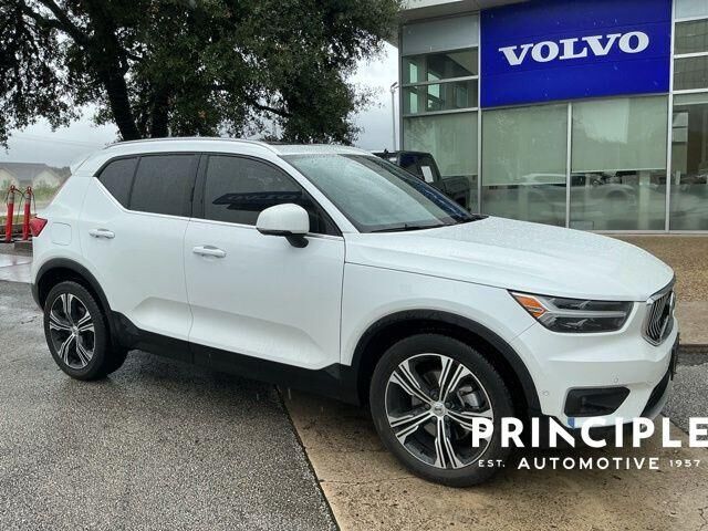 2019 VOLVO XC40