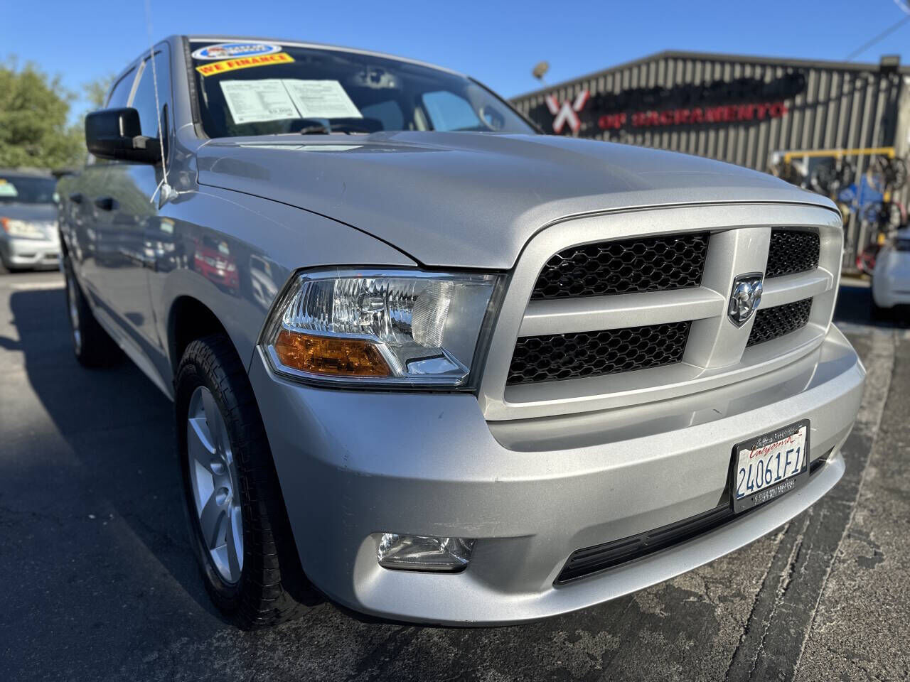 2012 DODGE Ram