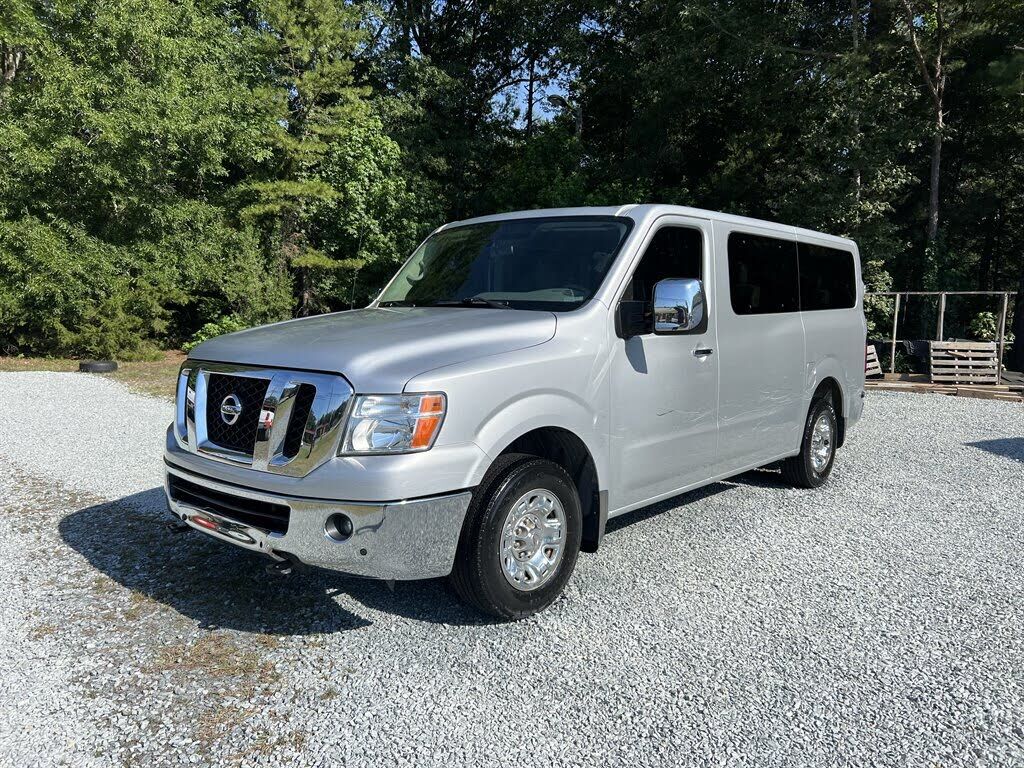2016 NISSAN NV