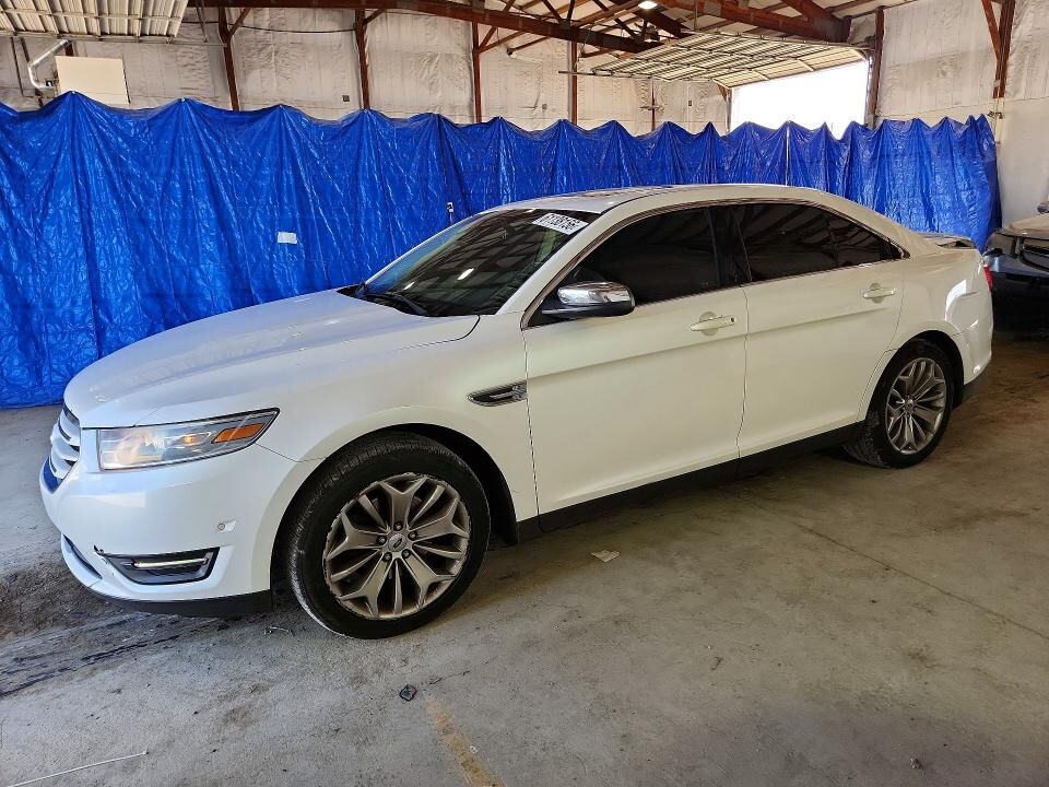 2013 FORD Taurus