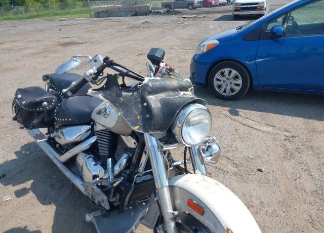 2004 SUZUKI VL1500K