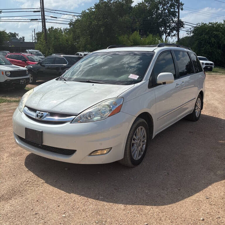 2009 TOYOTA Sienna