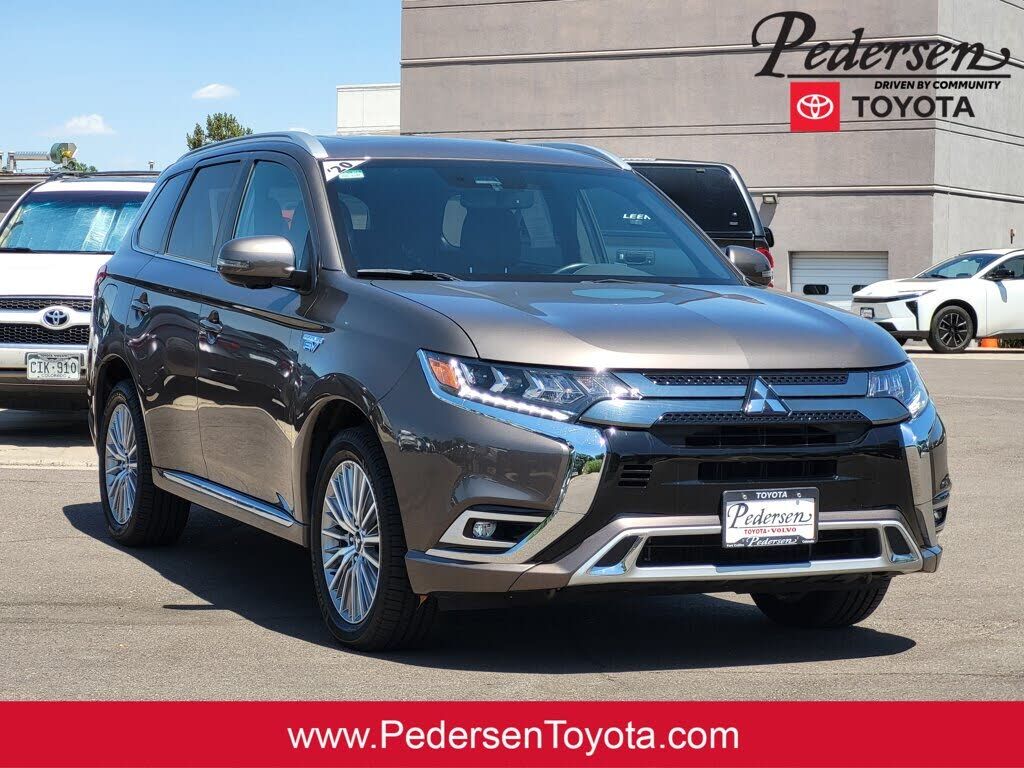2020 MITSUBISHI Outlander