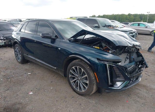 2024 CADILLAC Lyriq
