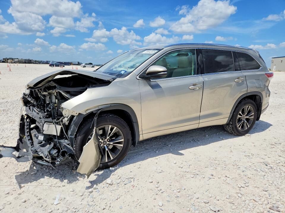 2016 TOYOTA Highlander