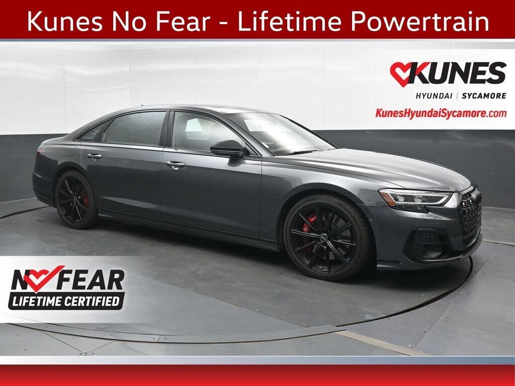 2022 AUDI S8