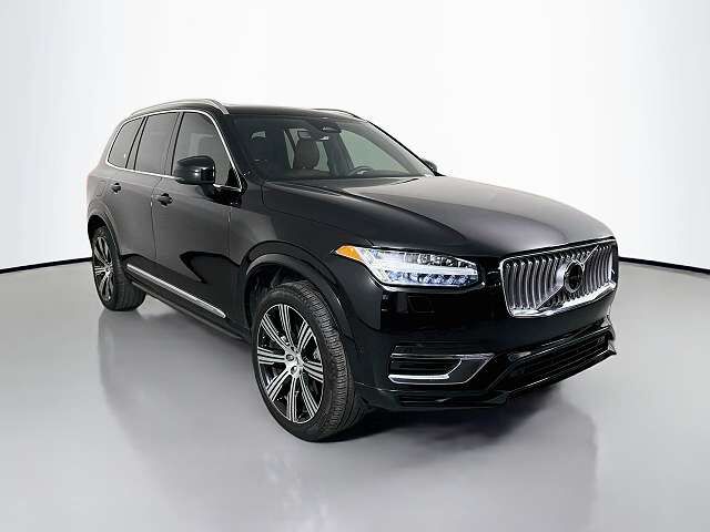 2023 VOLVO XC90