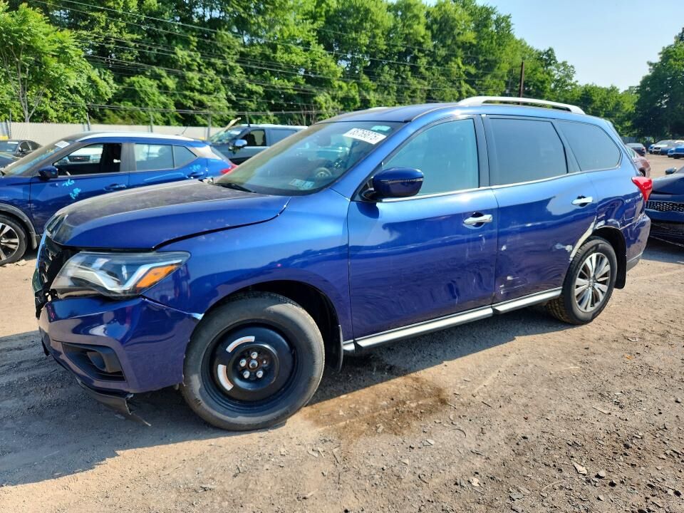 2017 NISSAN Pathfinder