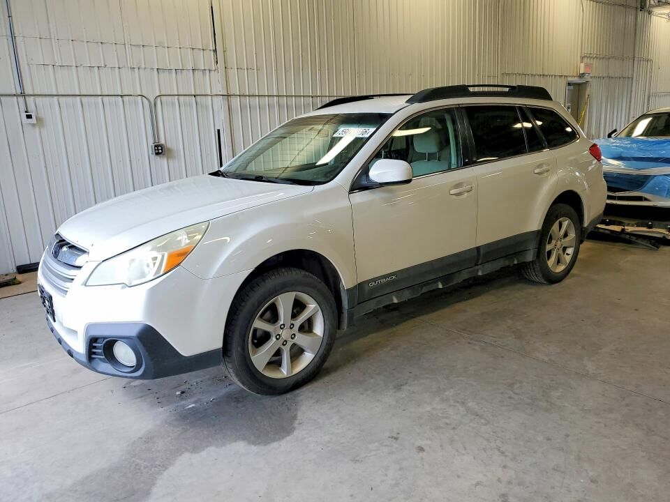 2013 SUBARU Outback