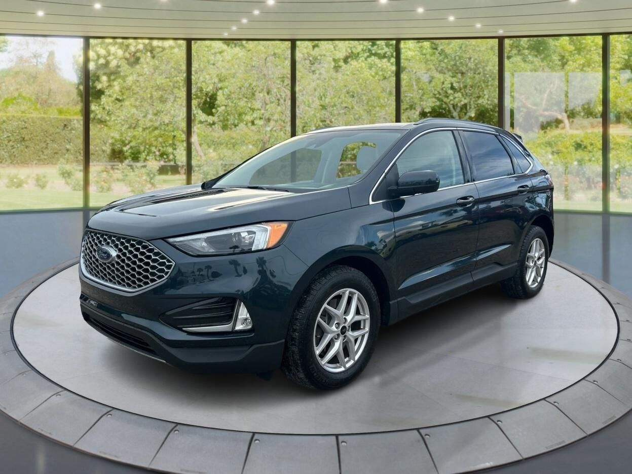 2023 FORD Edge