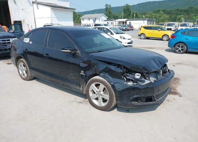 2011 VOLKSWAGEN Jetta