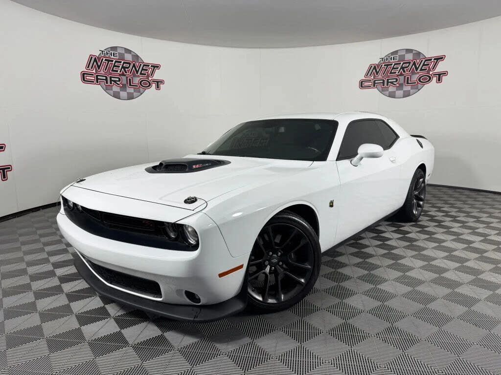 2020 DODGE Challenger