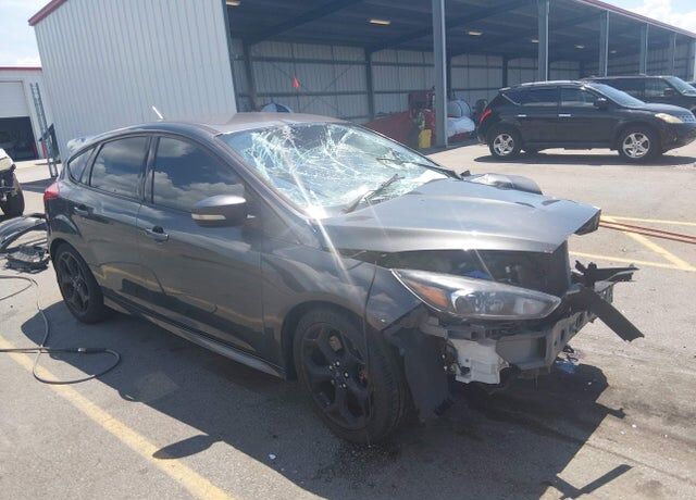 2016 FORD Focus
