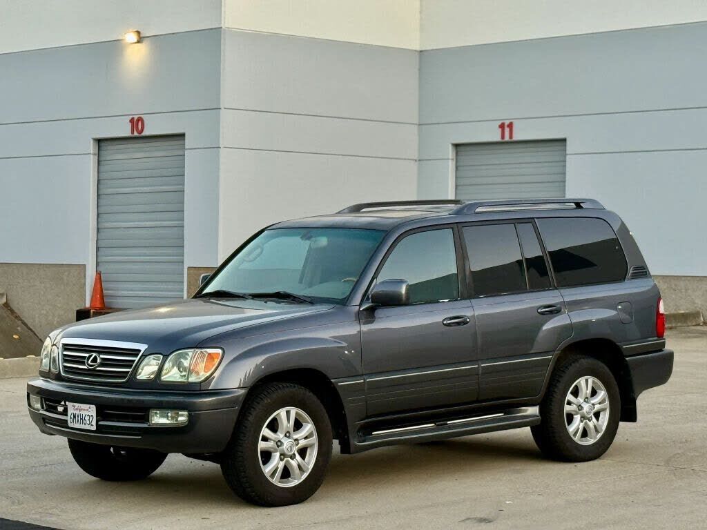 2004 LEXUS LX