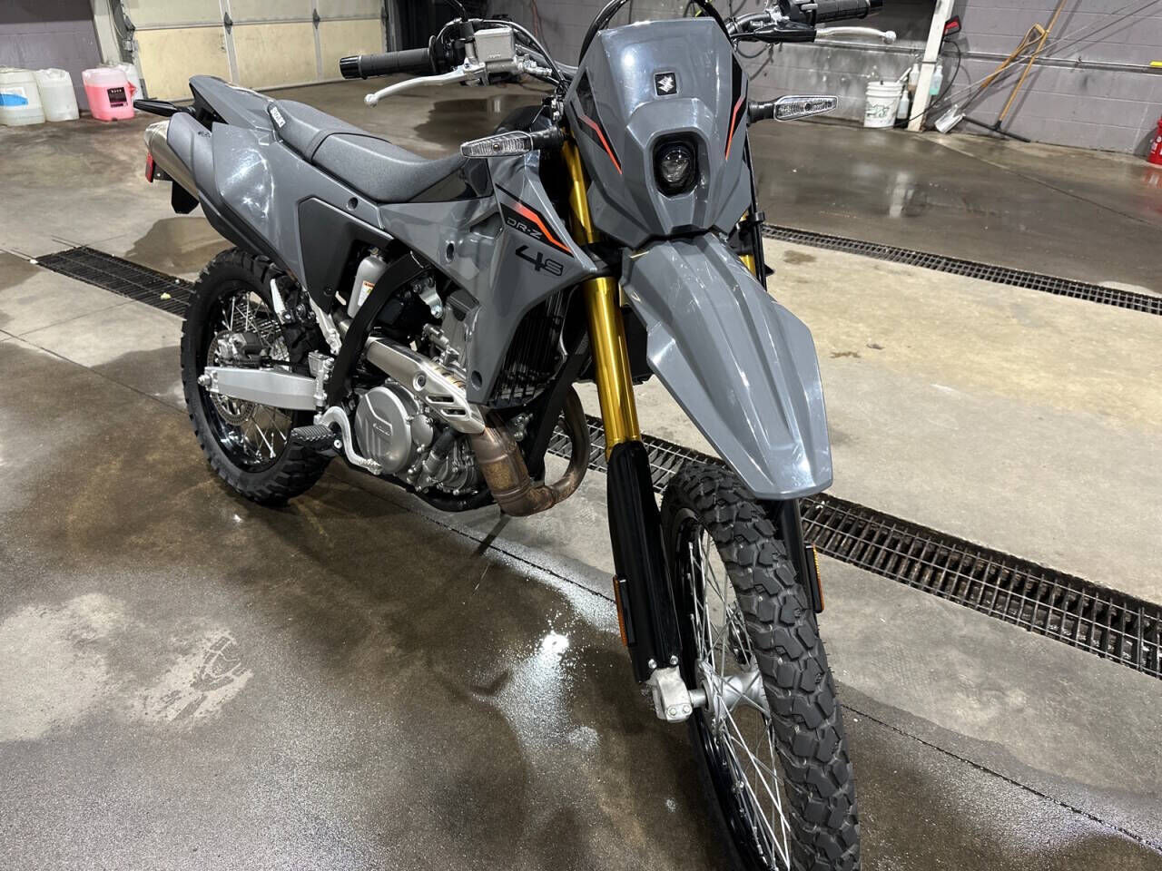 2025 SUZUKI DR-Z400SM