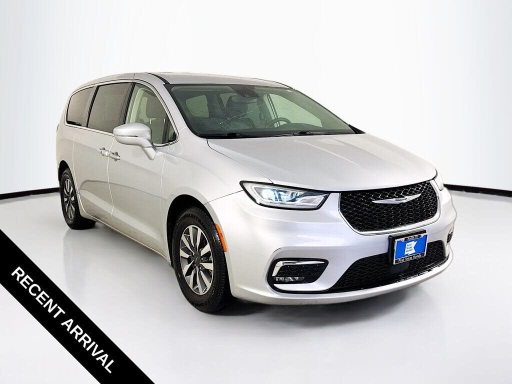 2022 CHRYSLER Pacifica