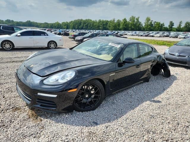2015 PORSCHE Panamera