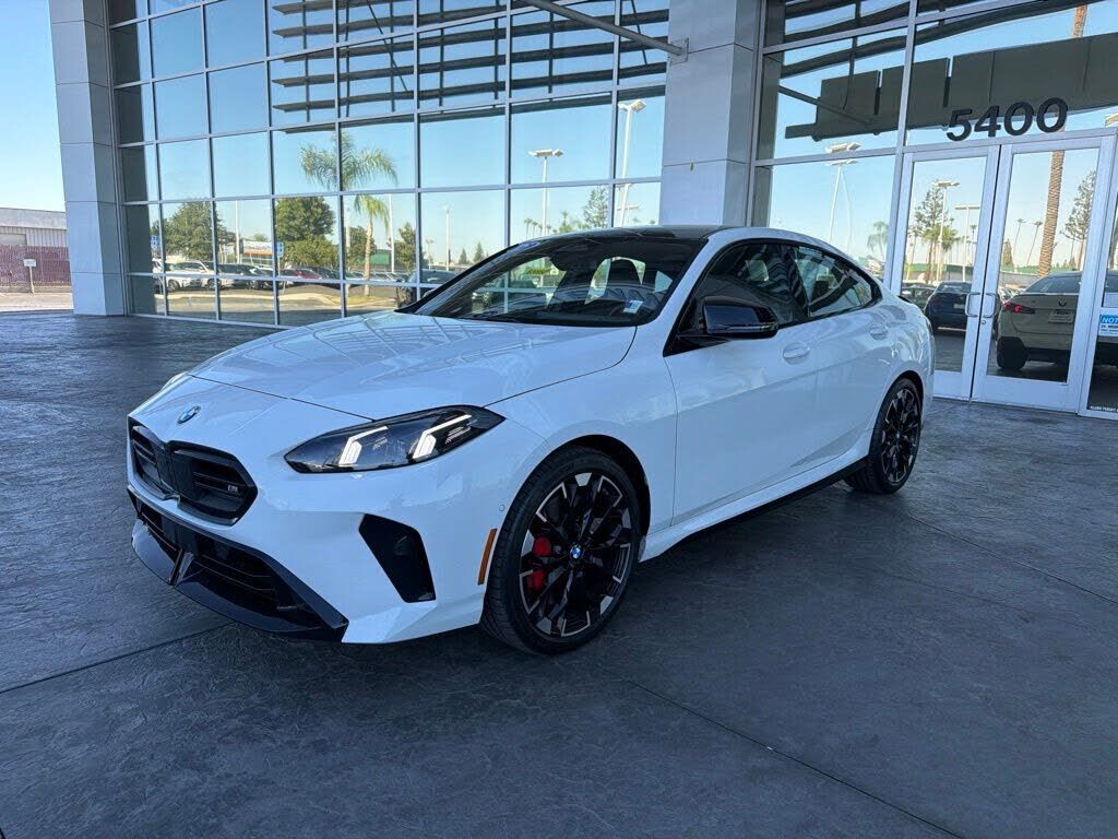 2025 BMW M2
