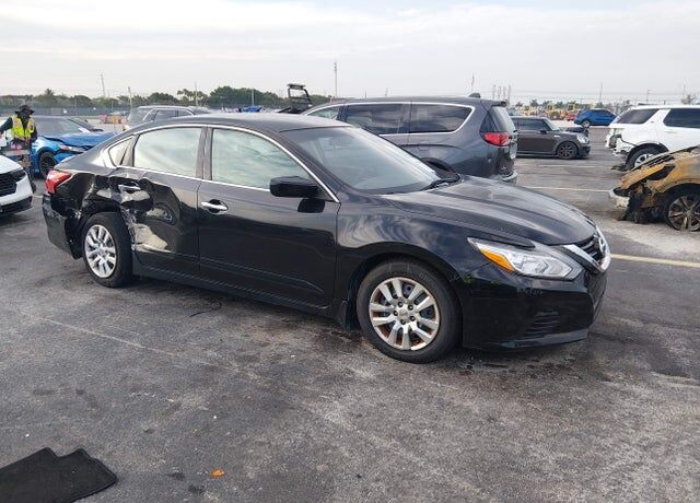 2016 NISSAN Altima