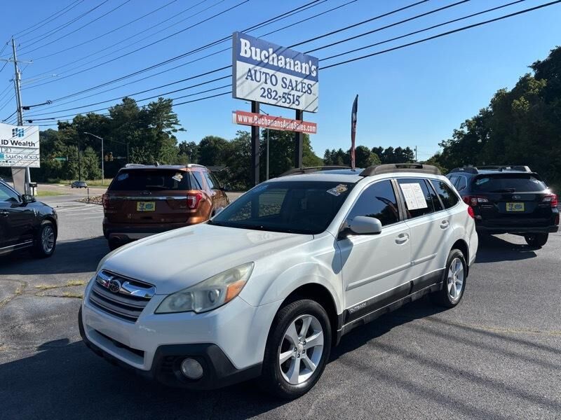 2013 SUBARU Outback