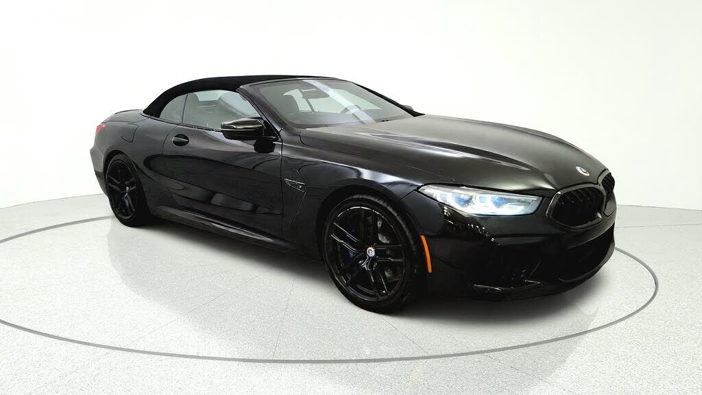 2023 BMW M8