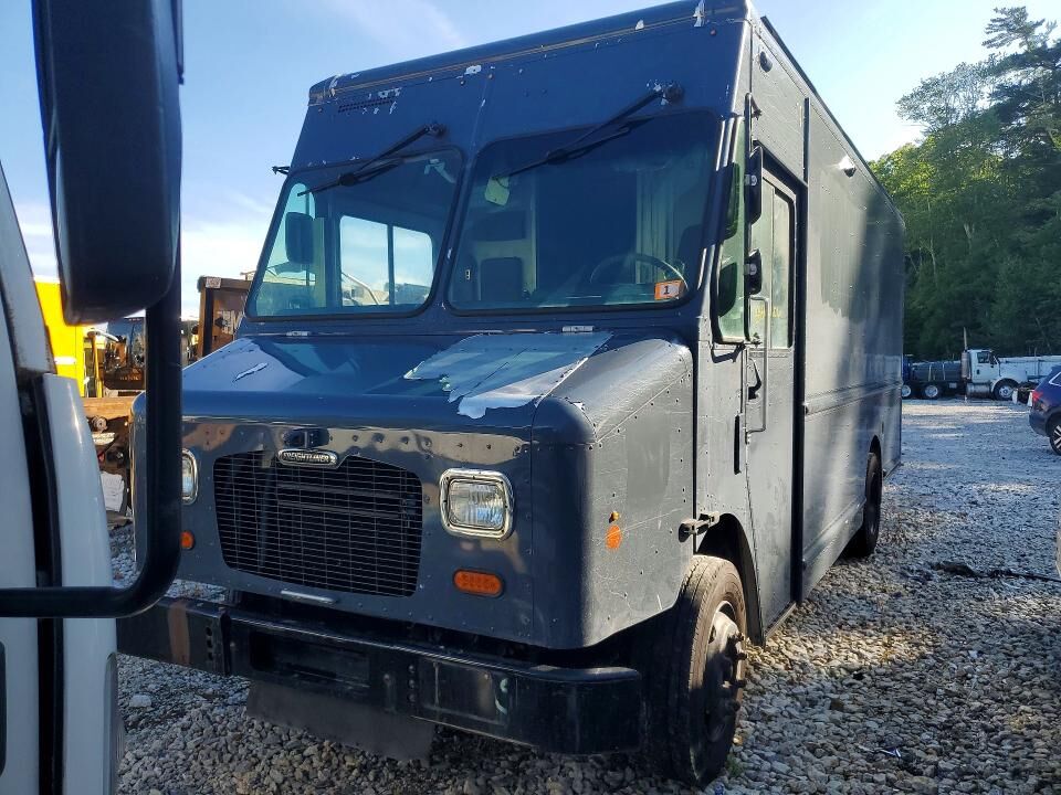 2020 FREIGHTLINER MT 45G Front Gasoline Engine Walk in Van Chassis