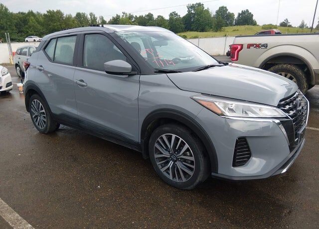 2023 NISSAN Kicks