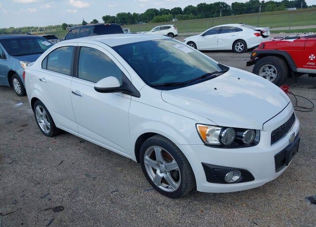 2015 CHEVROLET Sonic