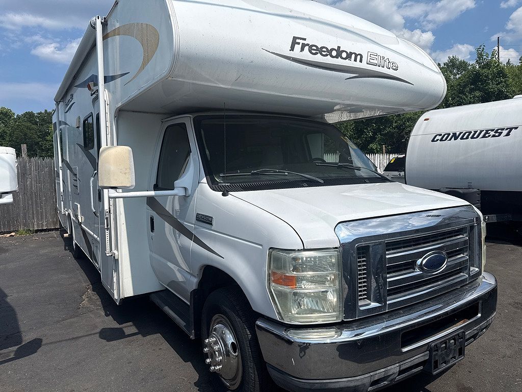 2011 FORD E-450