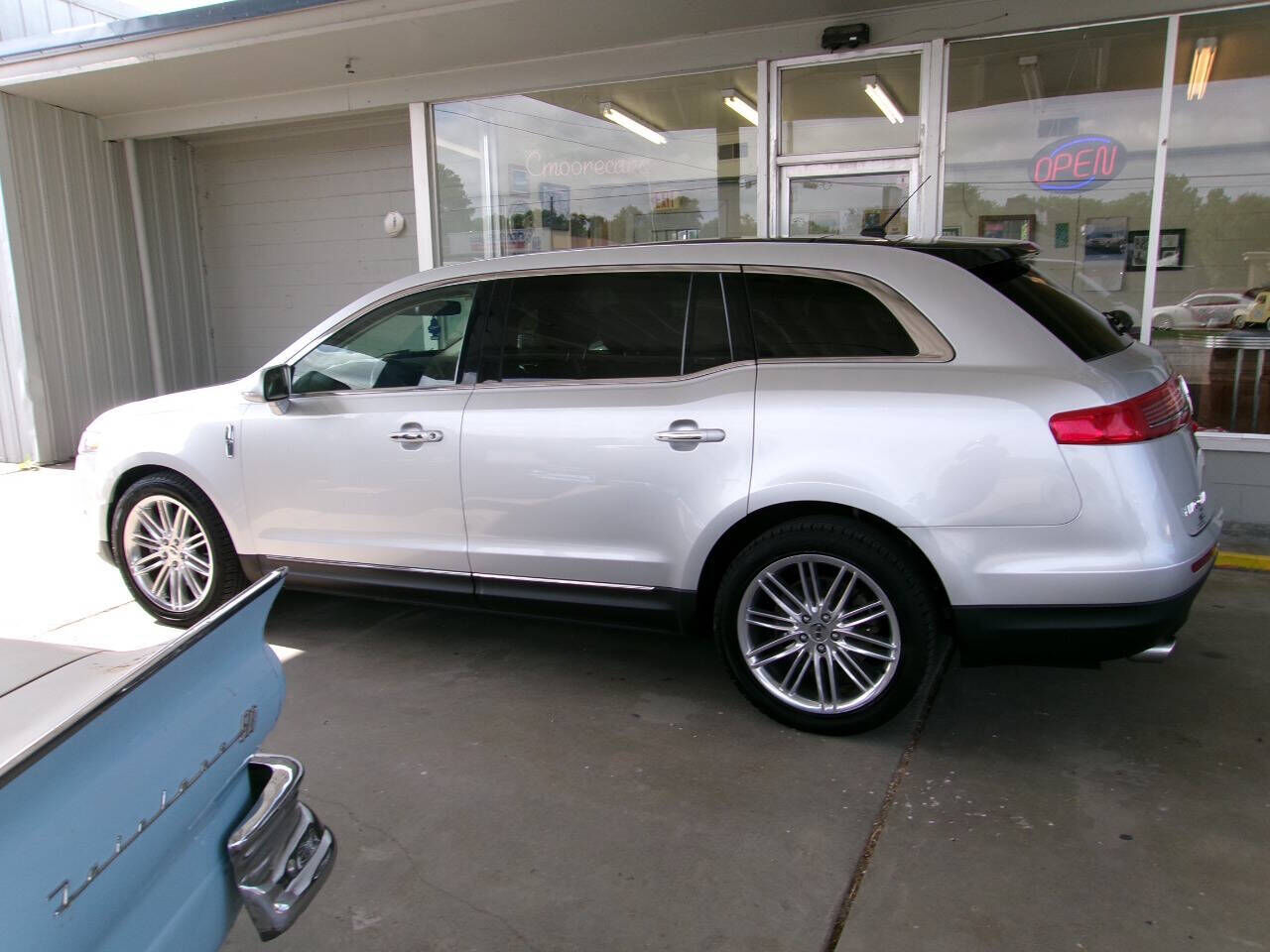 2019 LINCOLN MKT