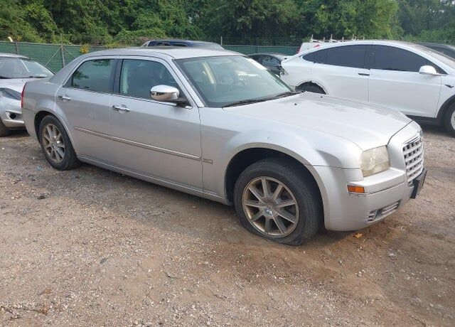 2010 CHRYSLER 300