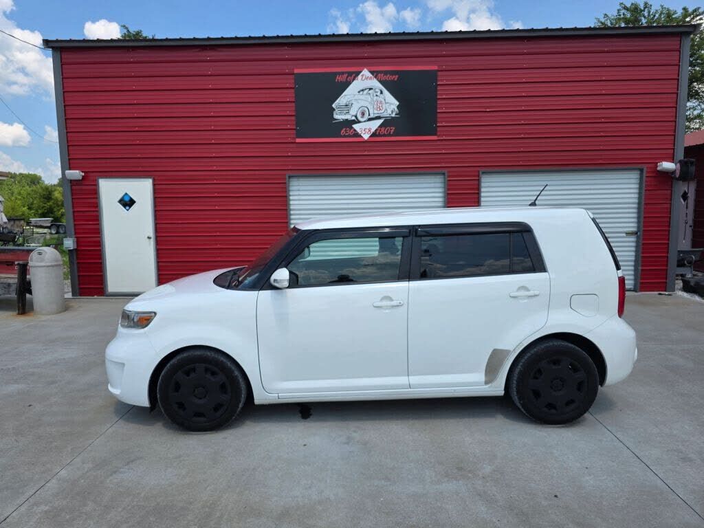 2010 TOYOTA SCION