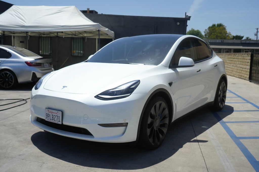 2024 TESLA Model Y