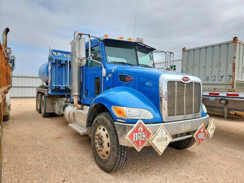 2014 PETERBILT 348