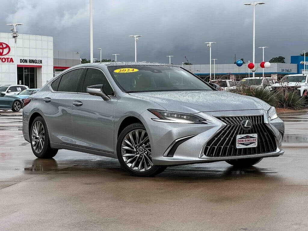 2024 LEXUS ES