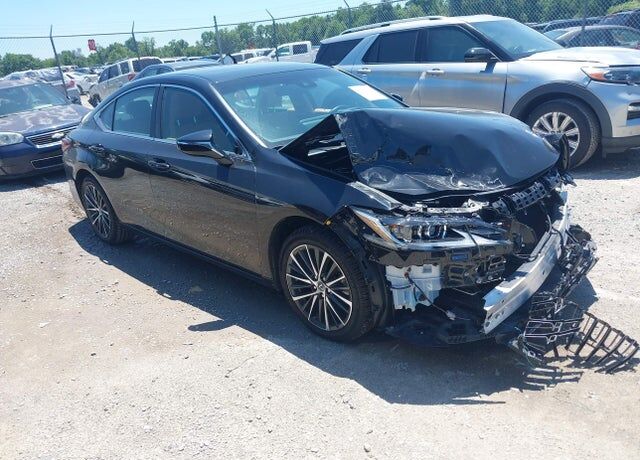 2024 LEXUS ES