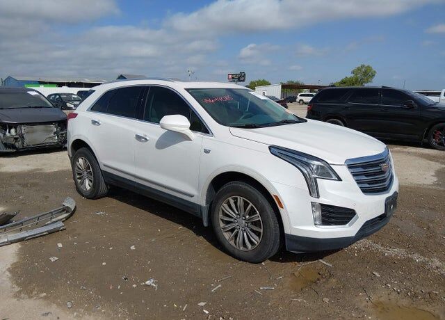 2017 CADILLAC XT5