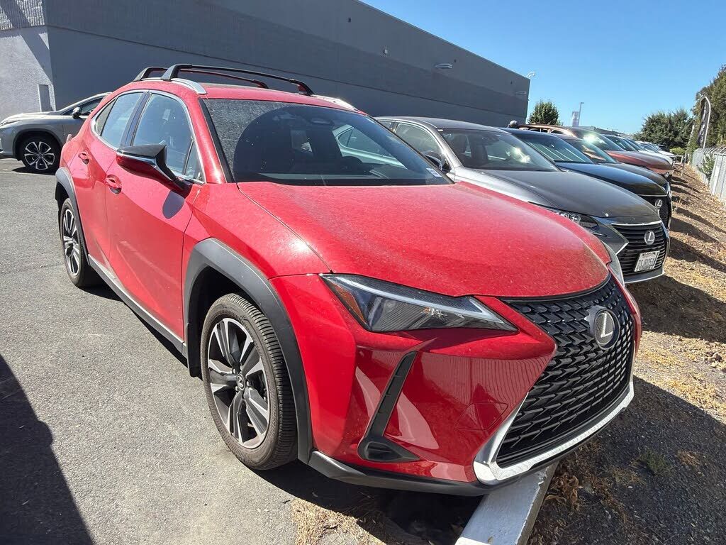 2025 LEXUS UX