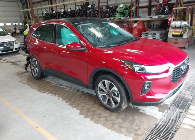 2024 FORD Escape