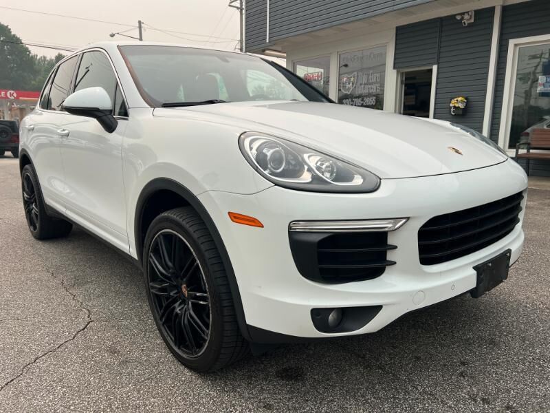 2018 PORSCHE Cayenne