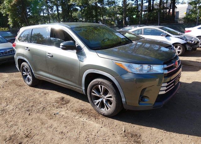 2018 TOYOTA Highlander